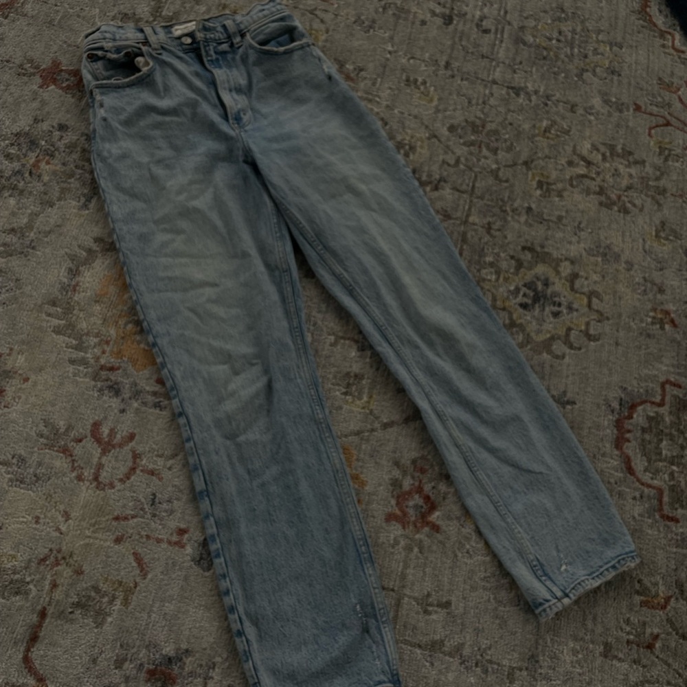 Abercrombie “90s Straight Ultra High Rise” jeans in Curve love